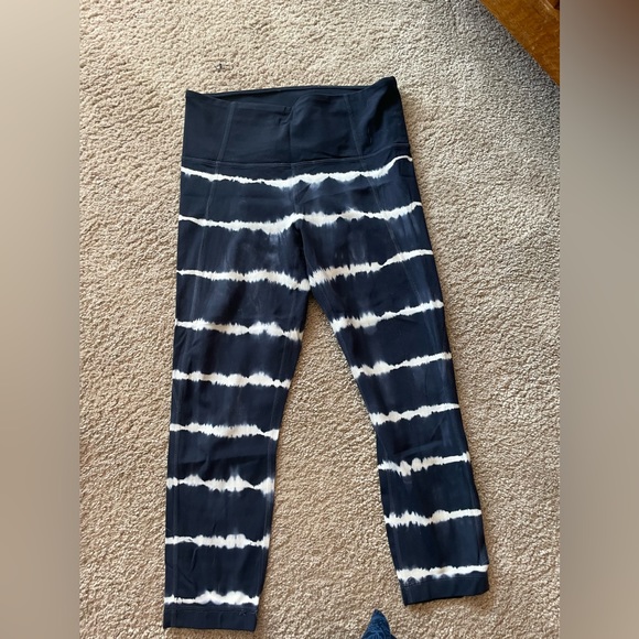 Two Athleta 7/8 tights - Picture 2 of 8